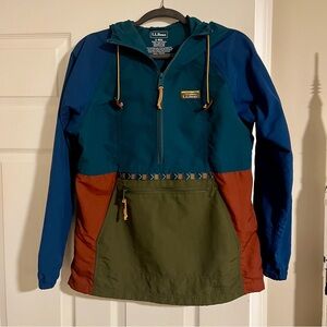 LL Bean women’s mountain classic anorak (quarter zip windbreaker), size small